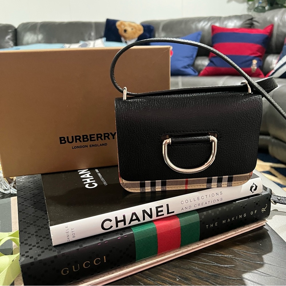 🌼SPRING SALE🌼Burberry Mini D-Ring Crossbody
